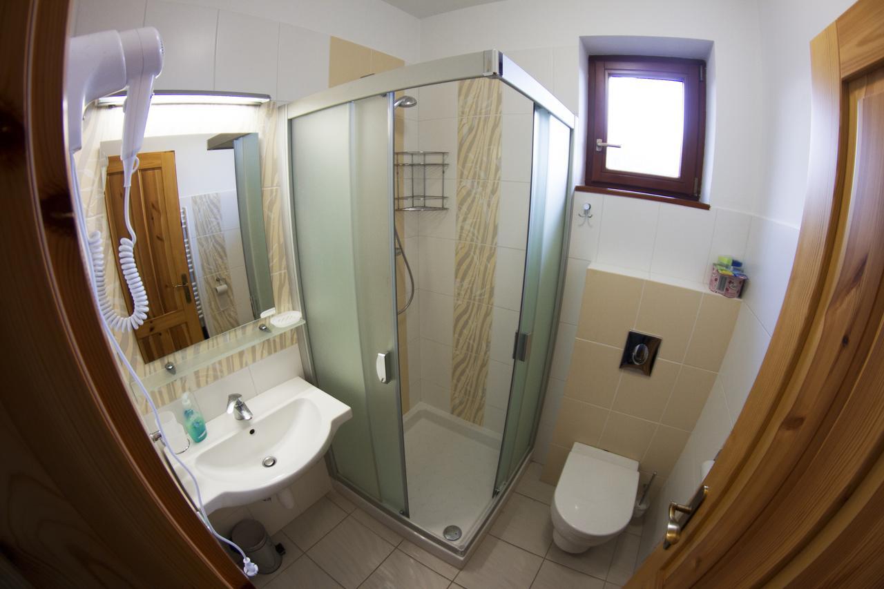 Guest House Privat Pod Lesom Pavčina Lehota Buitenkant foto