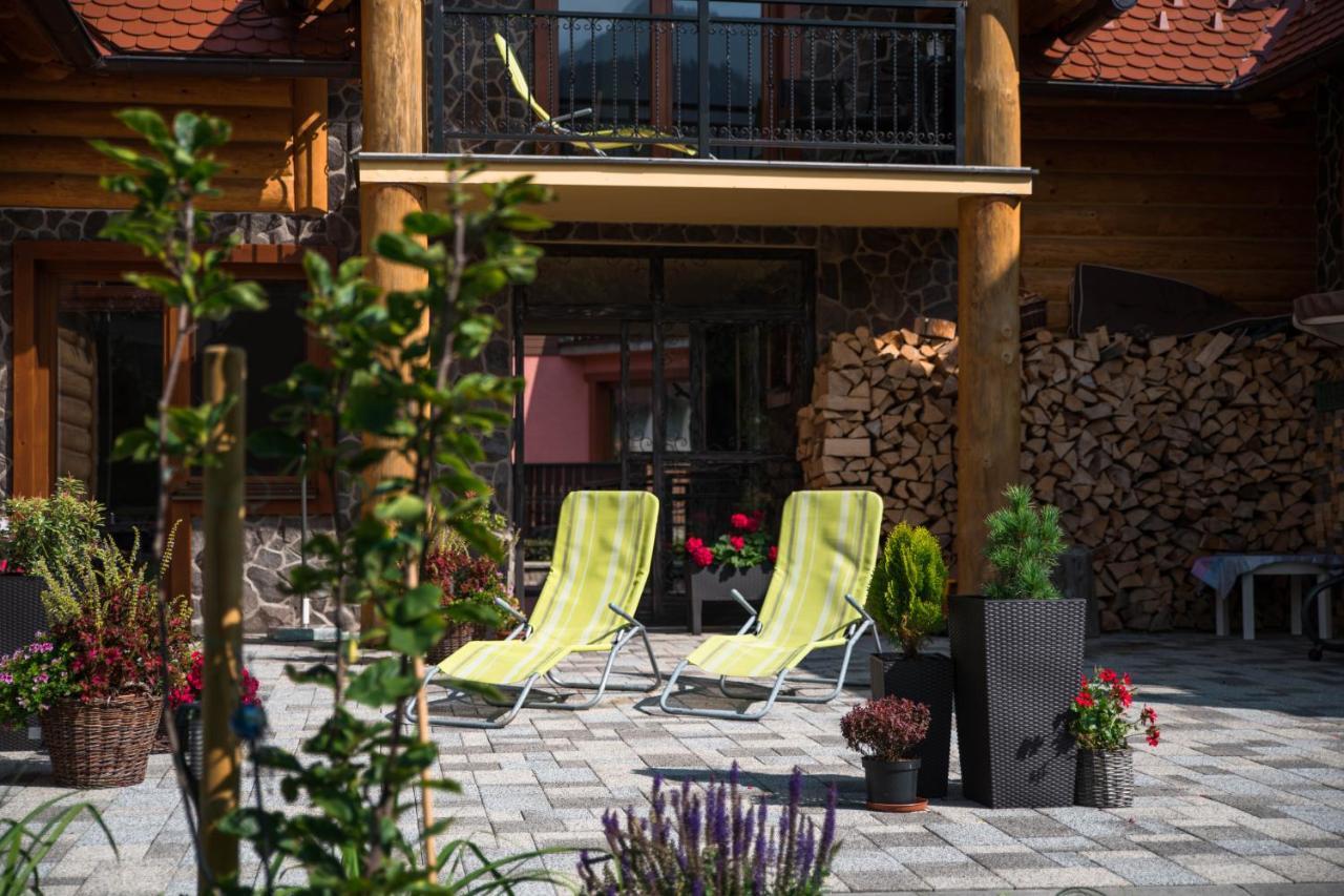 Guest House Privat Pod Lesom Pavčina Lehota Buitenkant foto